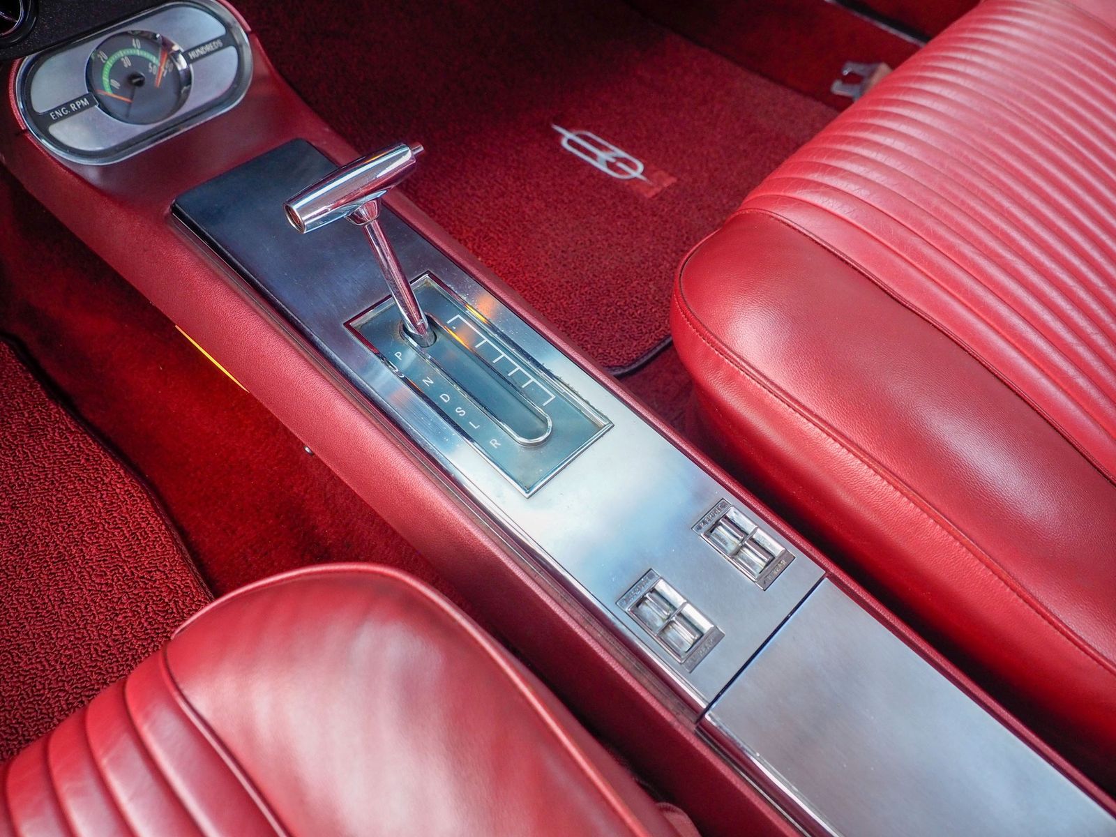 1963 Oldsmobile Starfire 64