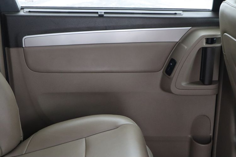 2012 Volkswagen Routan SE Victory Motors of Colorado