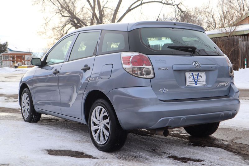 2005 Toyota Matrix Photos