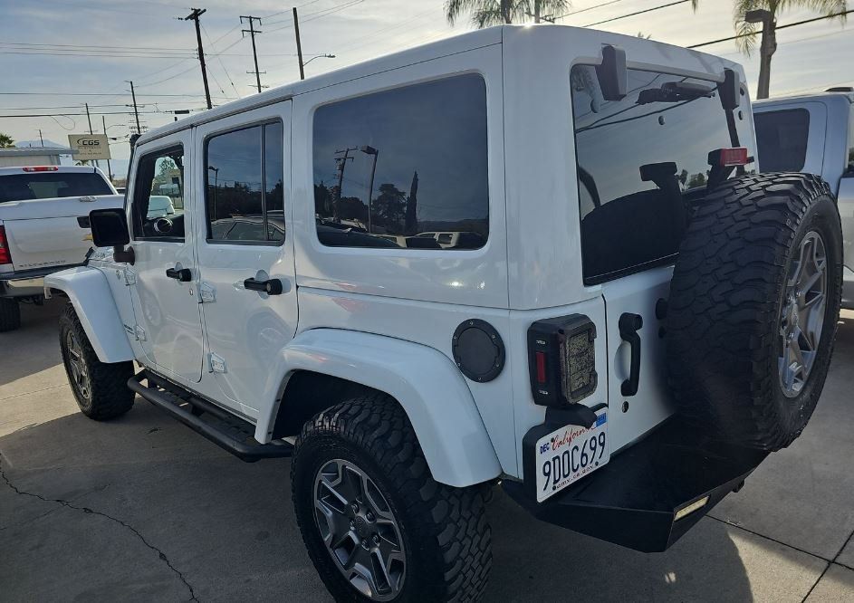 2016 Jeep Wrangler Unlimited Rubicon photo 22