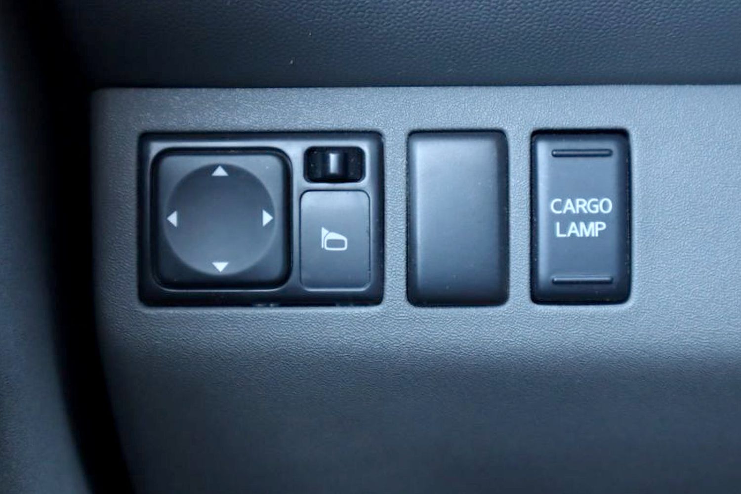 2016 Nissan Frontier SV photo 19