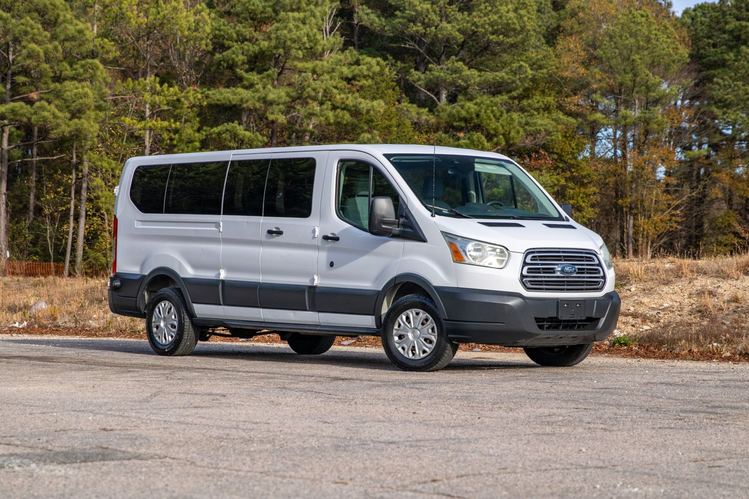 2015 Ford Transit Passenger XLT photo 3