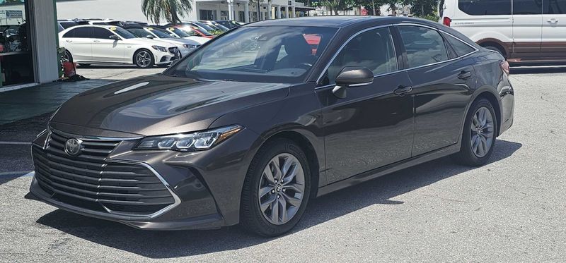 Brown 2019 Toyota Avalon Sedan Front-Wheel Drive 8-Speed Automatic