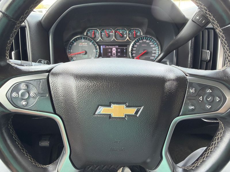 2017 Chevrolet Silverado 1500 LT | CarEdge | CarEdge