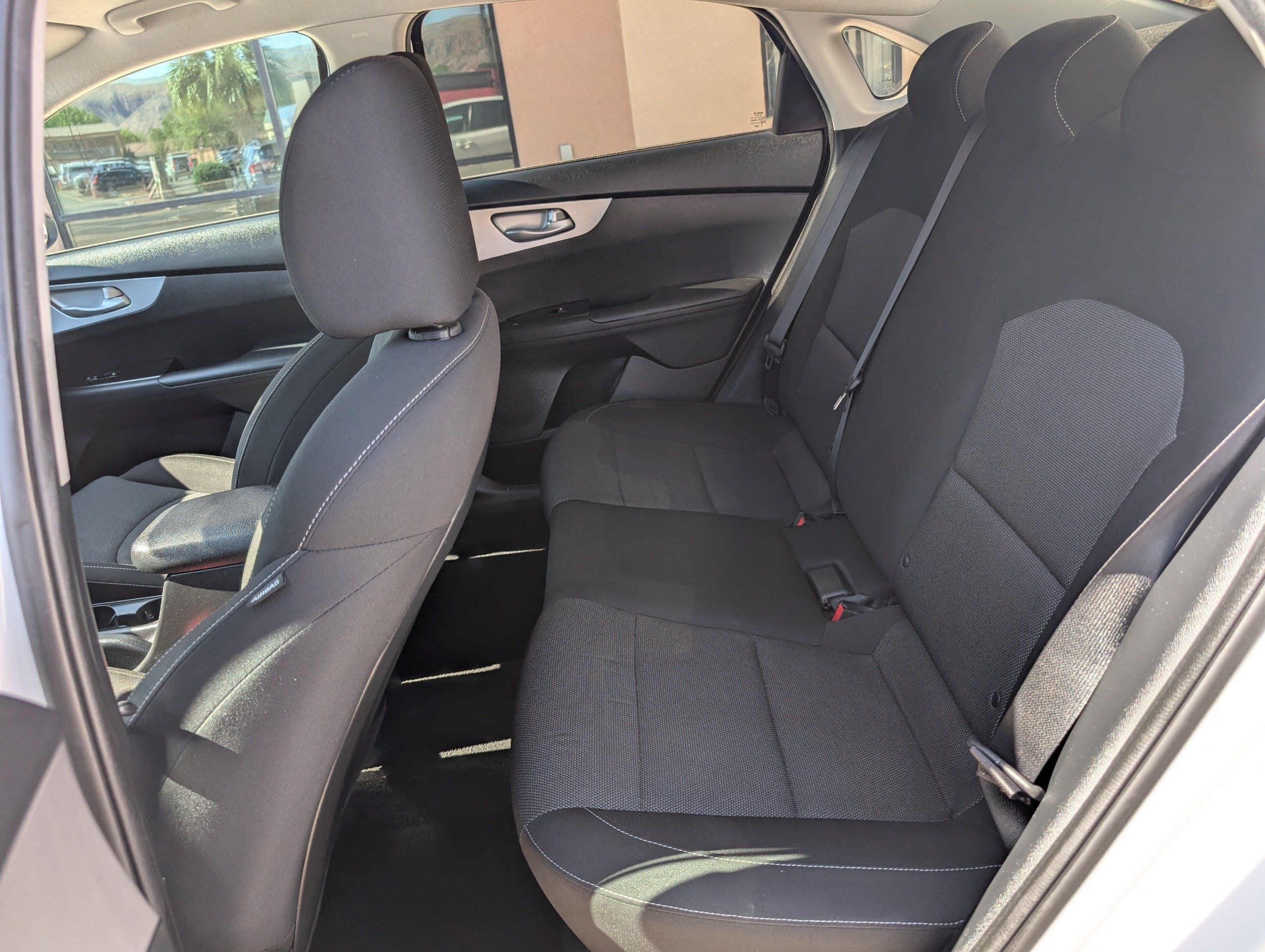 2023 Kia Forte LX - Photo 15