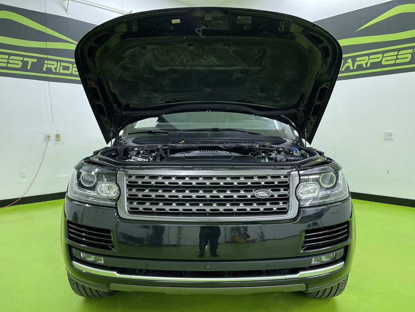 2017 Land Rover Range Rover Base photo 4