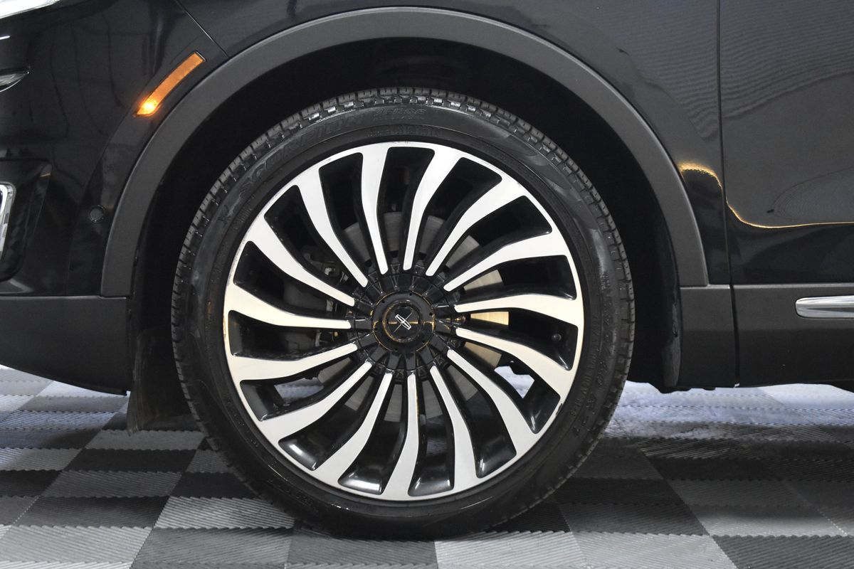 2019 Lincoln Nautilus Black Label