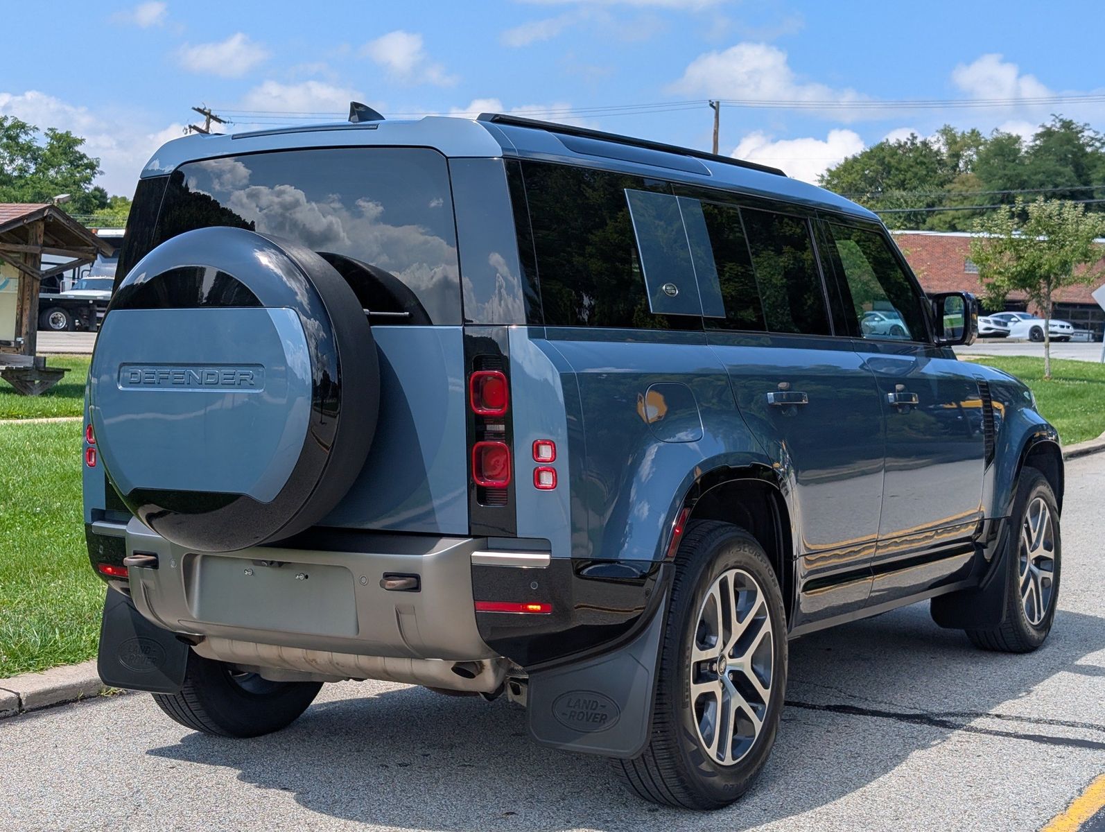 2024 Land Rover Defender 7