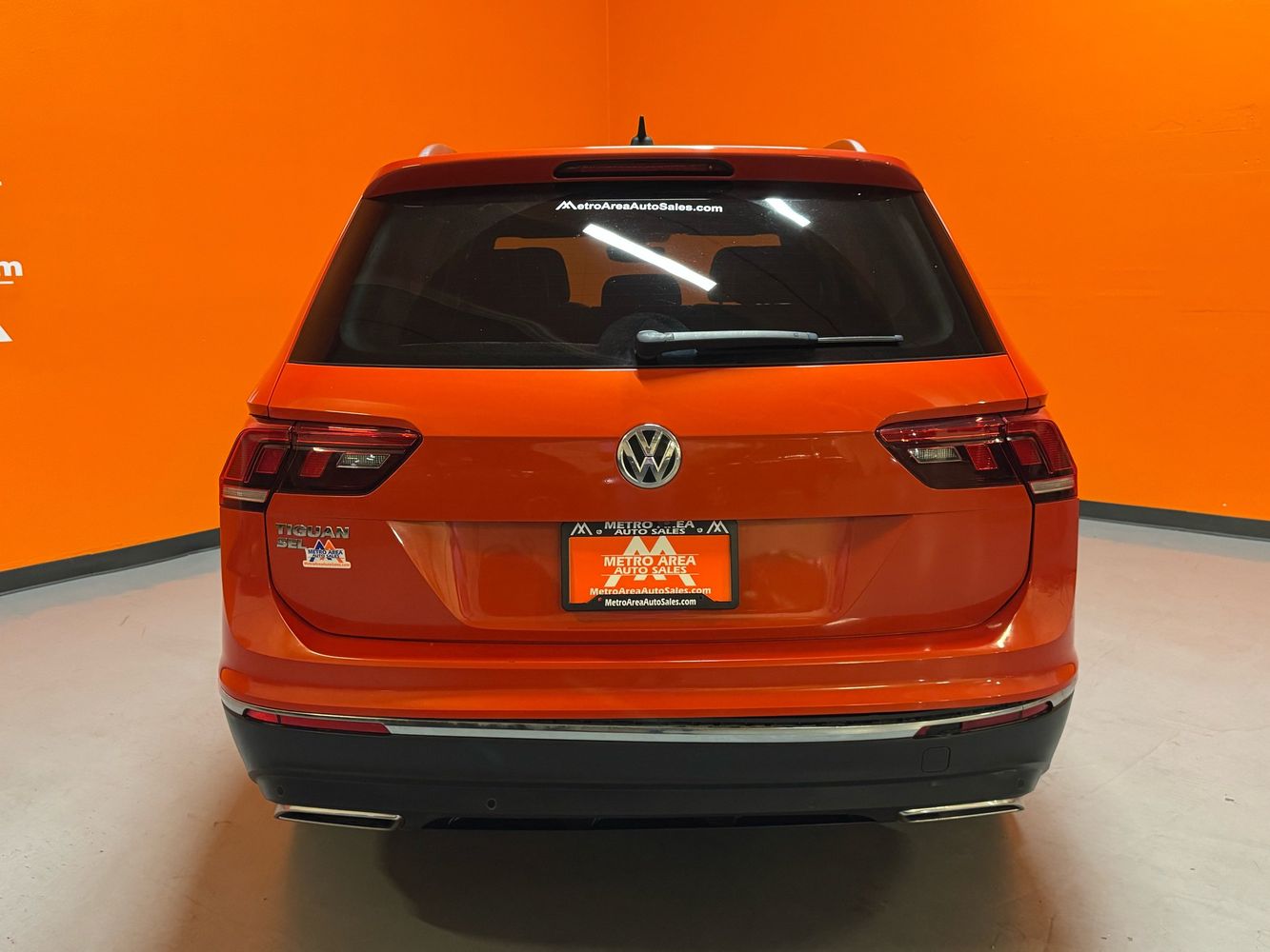2019 Volkswagen Tiguan SEL R-Line photo 4