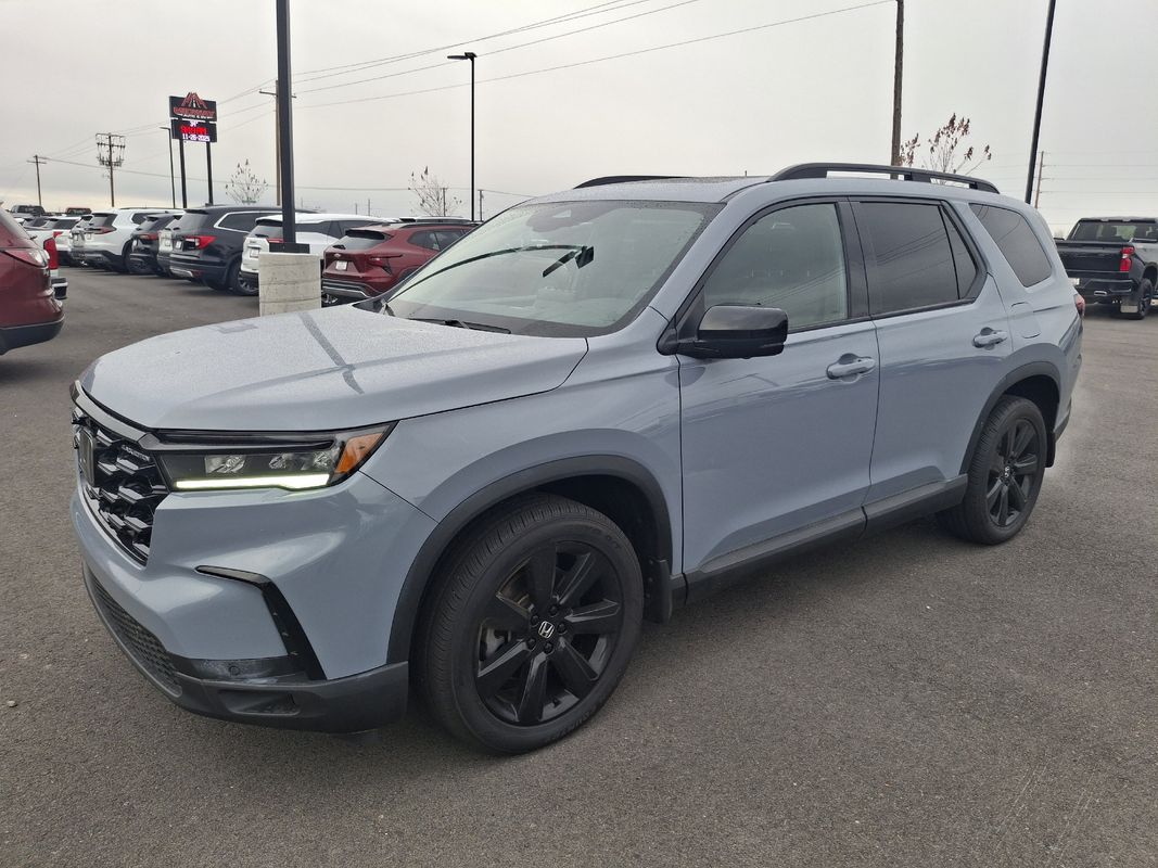 2023 Honda Pilot Black Edition's photo