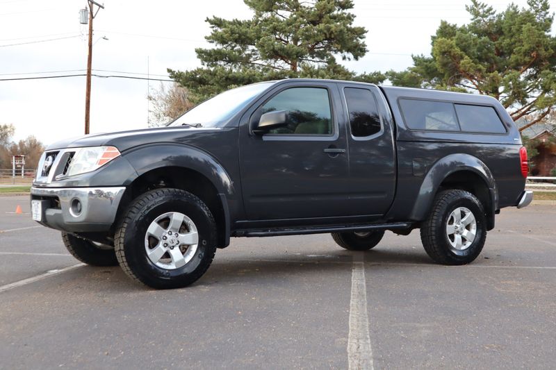 2011 Nissan Frontier Photos