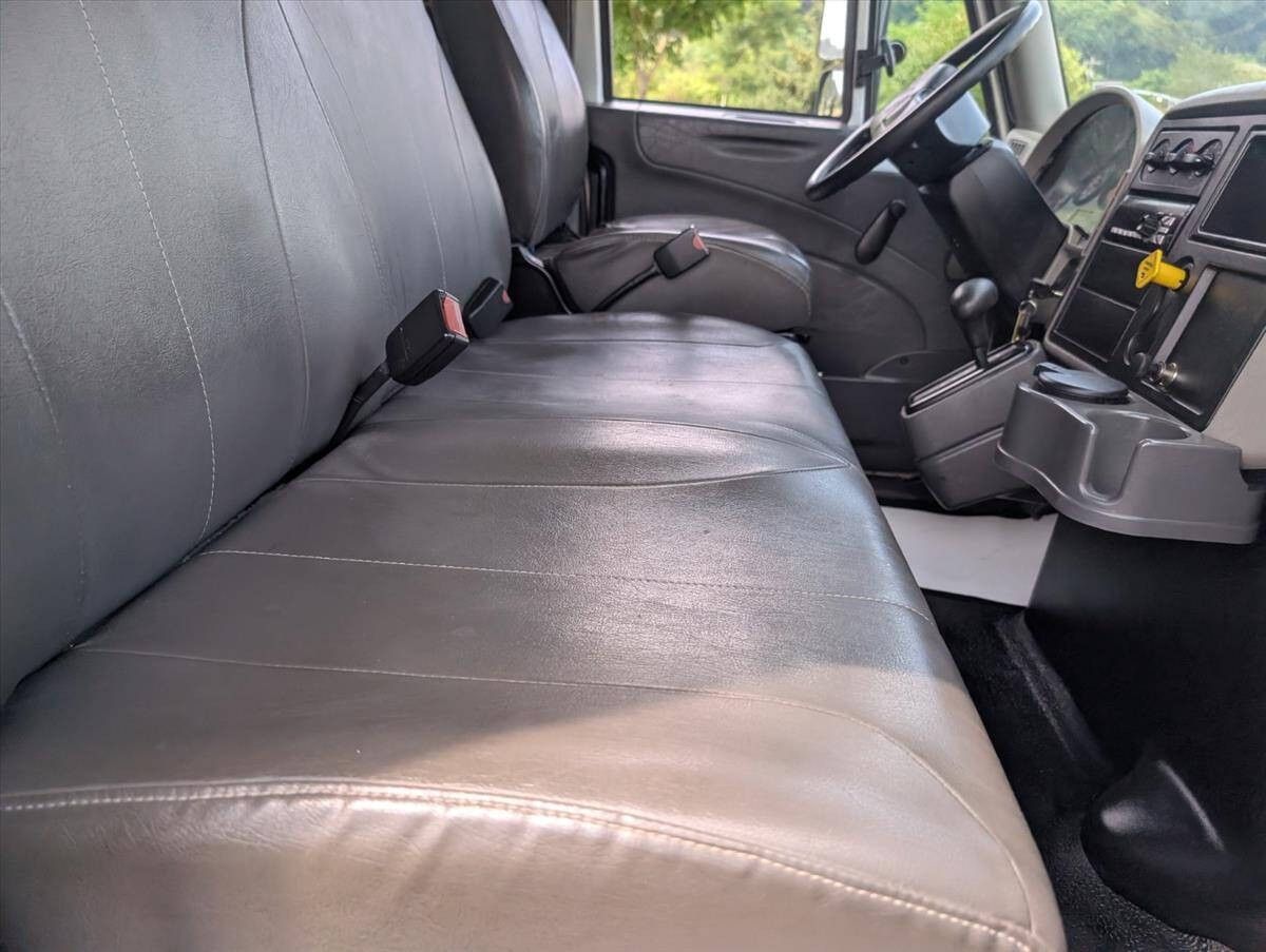 2018 International DuraStar 4300 29