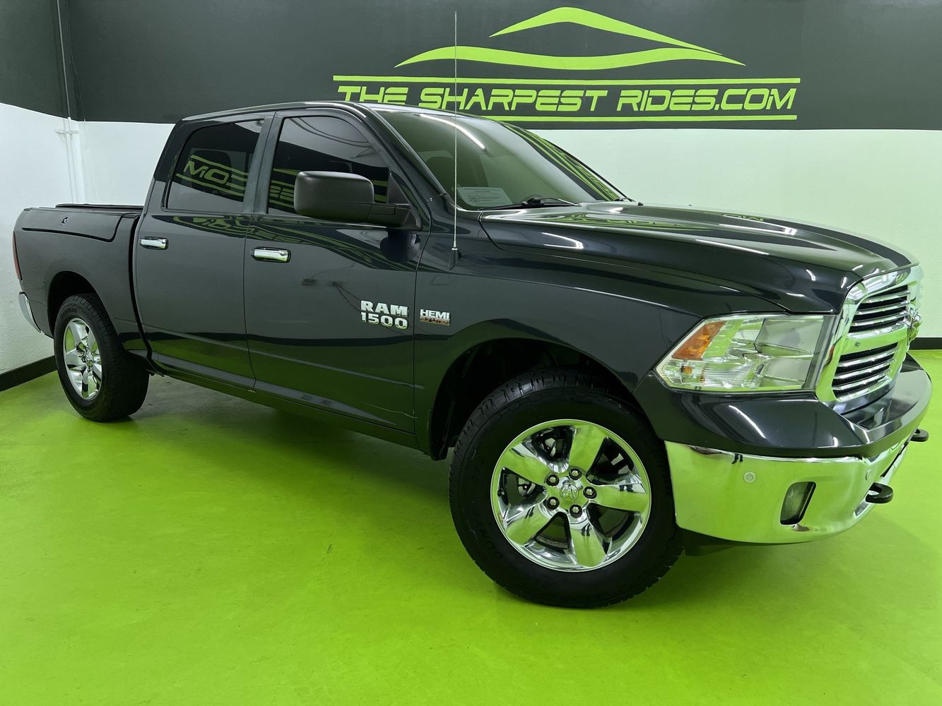 2017 RAM 1500 Big Horn 4x4 Crew Cab 5'7's photo