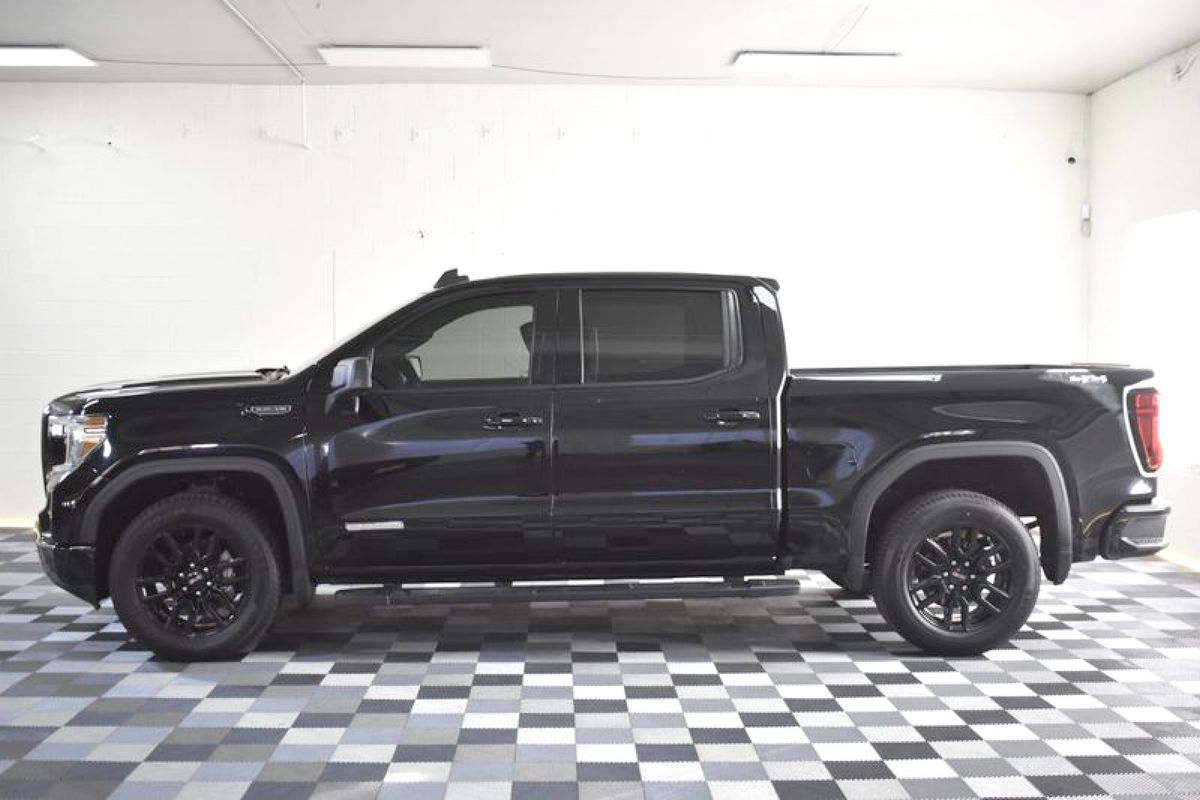2020 GMC Sierra 1500 4WD Crew Cab Short Box Elevation