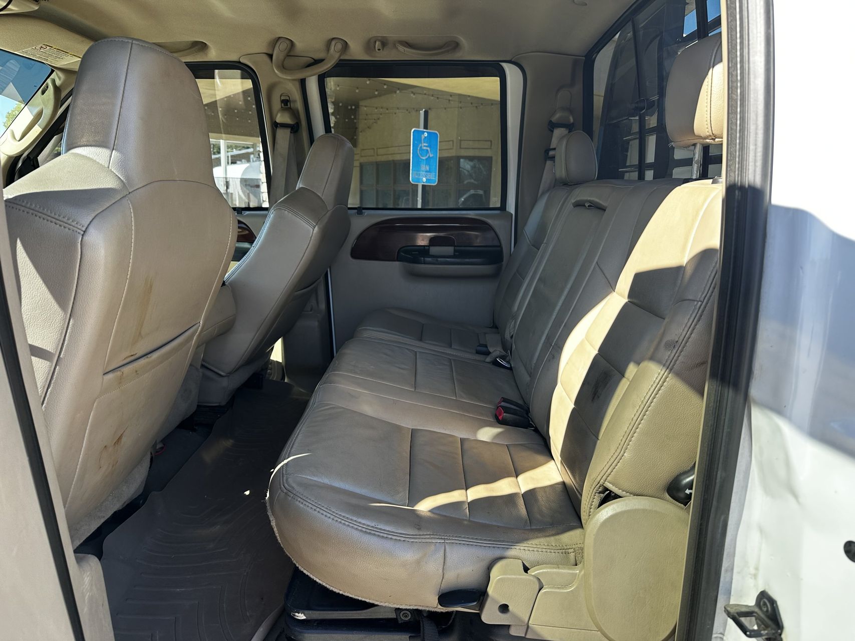 2005 Ford F-550 Skirted Flatbe 18