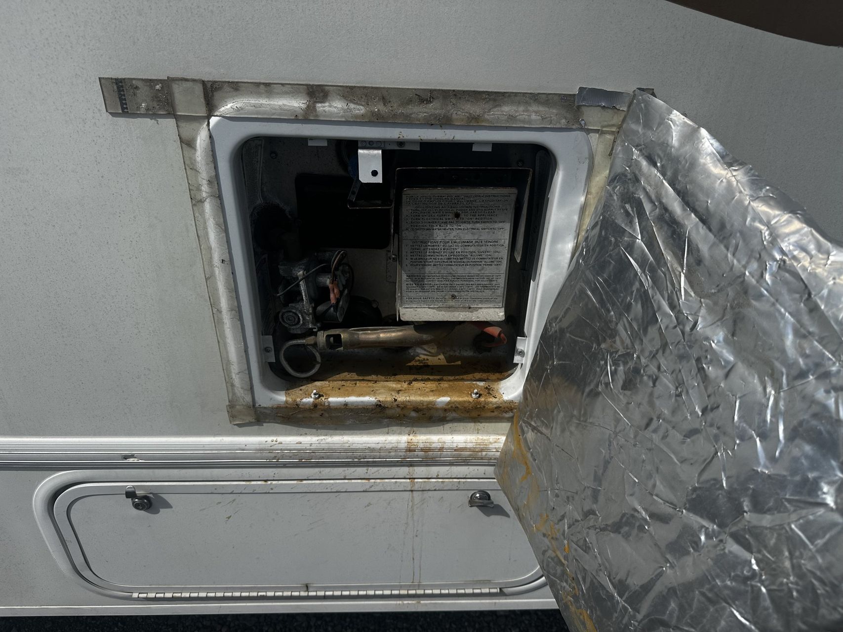 2006 Ford E-450 25
