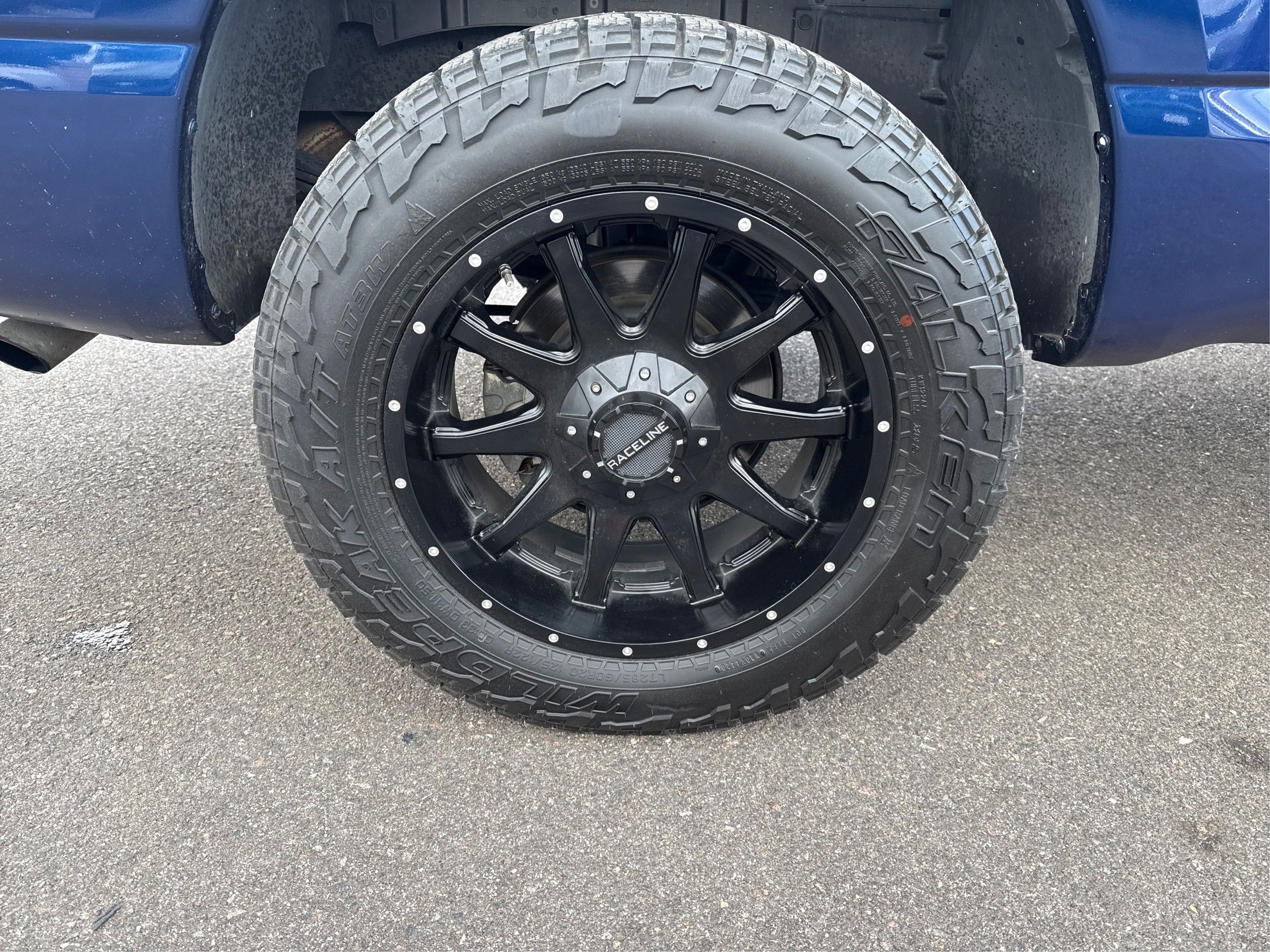 2018 Nissan Titan SV photo 26