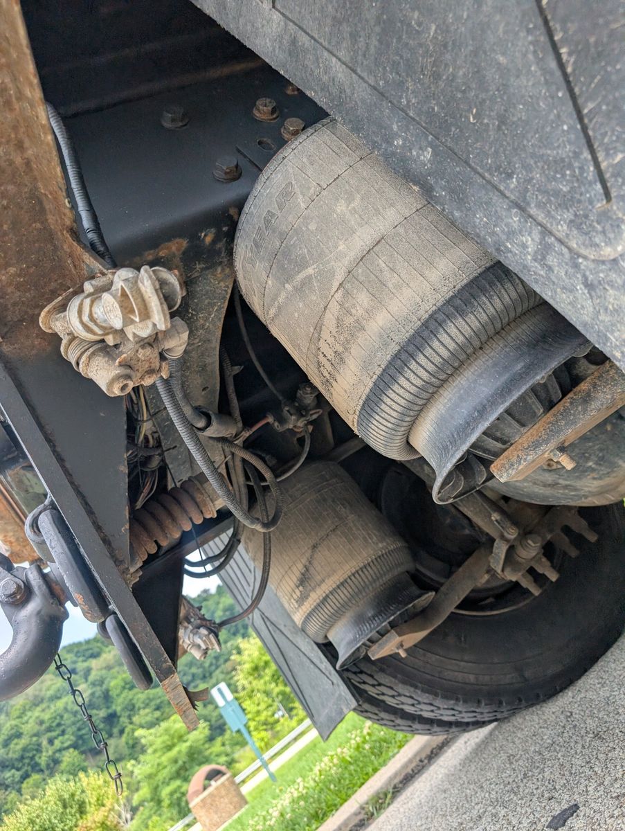 2015 Ford F-750 179