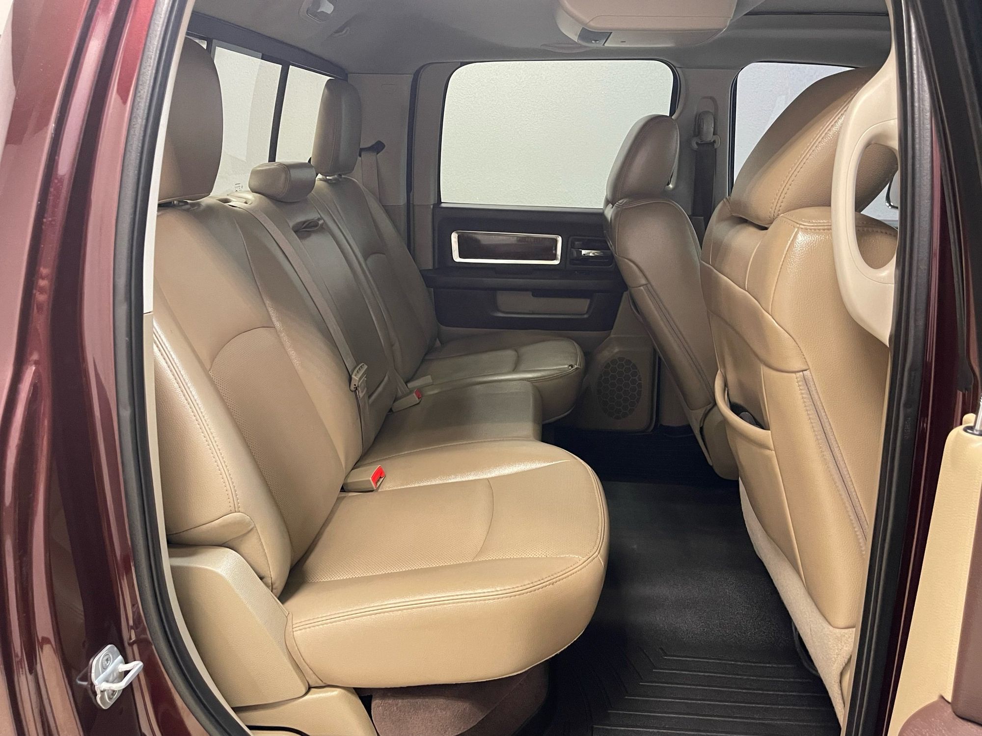 2012 Ram 3500 Laramie photo 24
