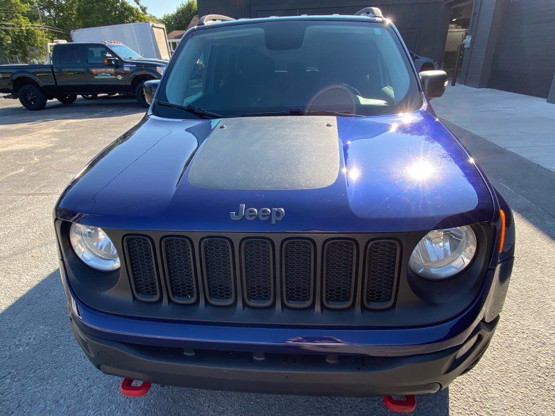 2017 Jeep Renegade Trailhawk photo 8