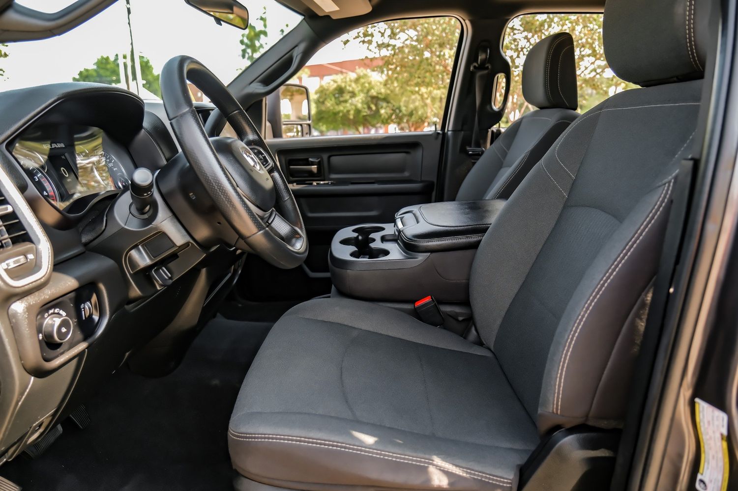2024 Ram 2500 Tradesman photo 3