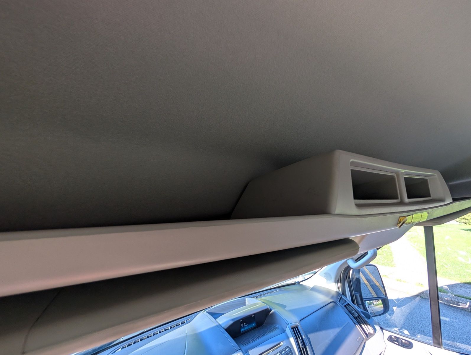 2017 Ford Transit-250 47