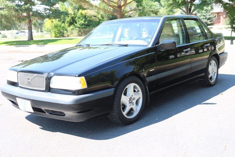 1995 Volvo 850 Turbo | Victory Motors of Colorado