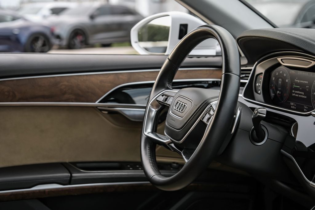 2019 Audi A8 L 55 photo 10