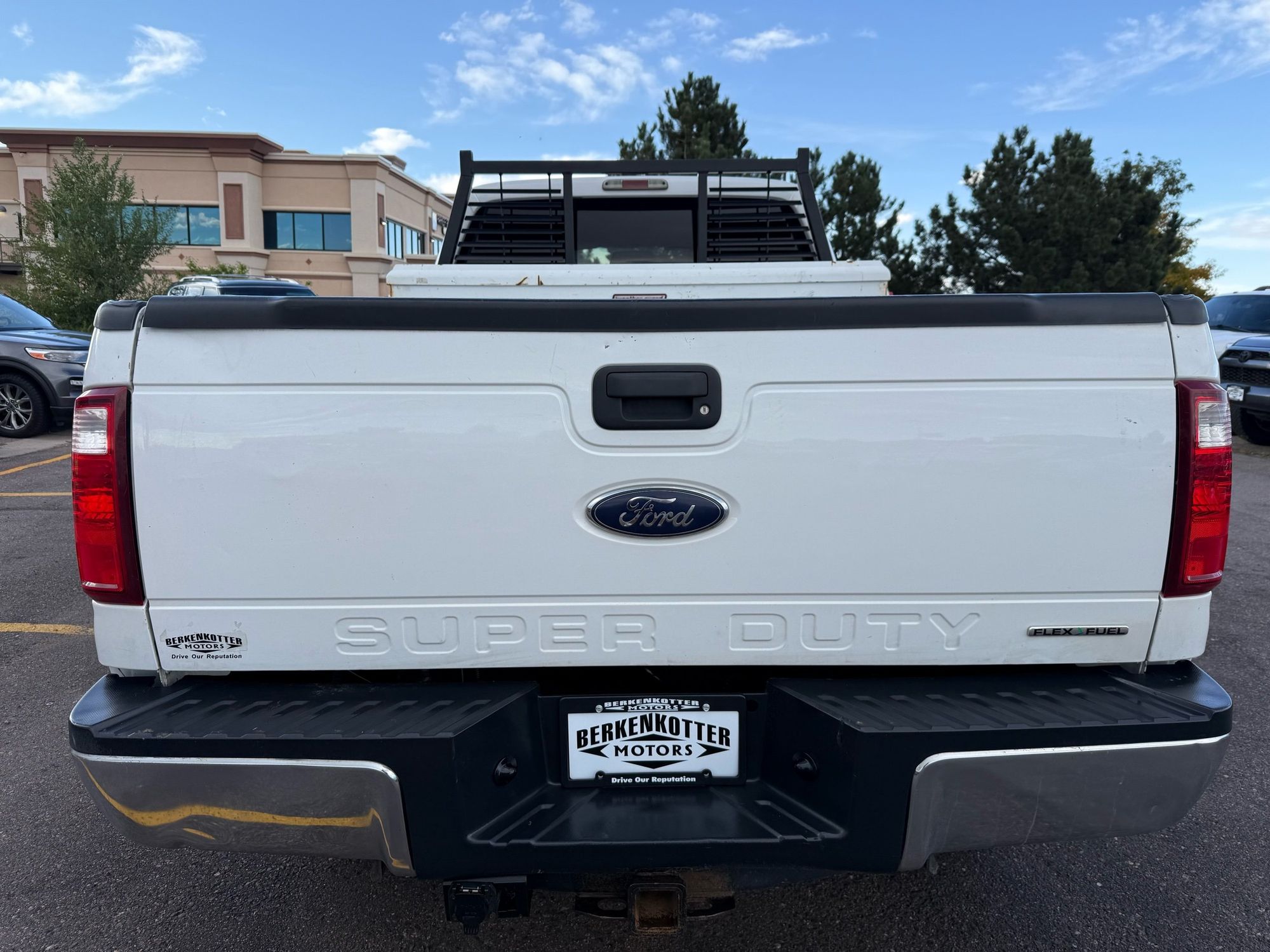 2014 Ford F-350 XLT photo 4