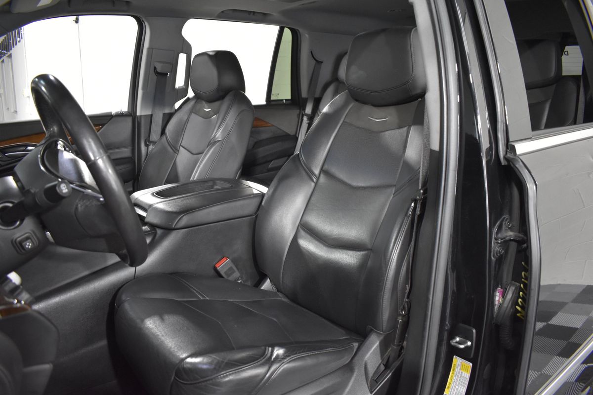 2018 Cadillac Escalade Luxury