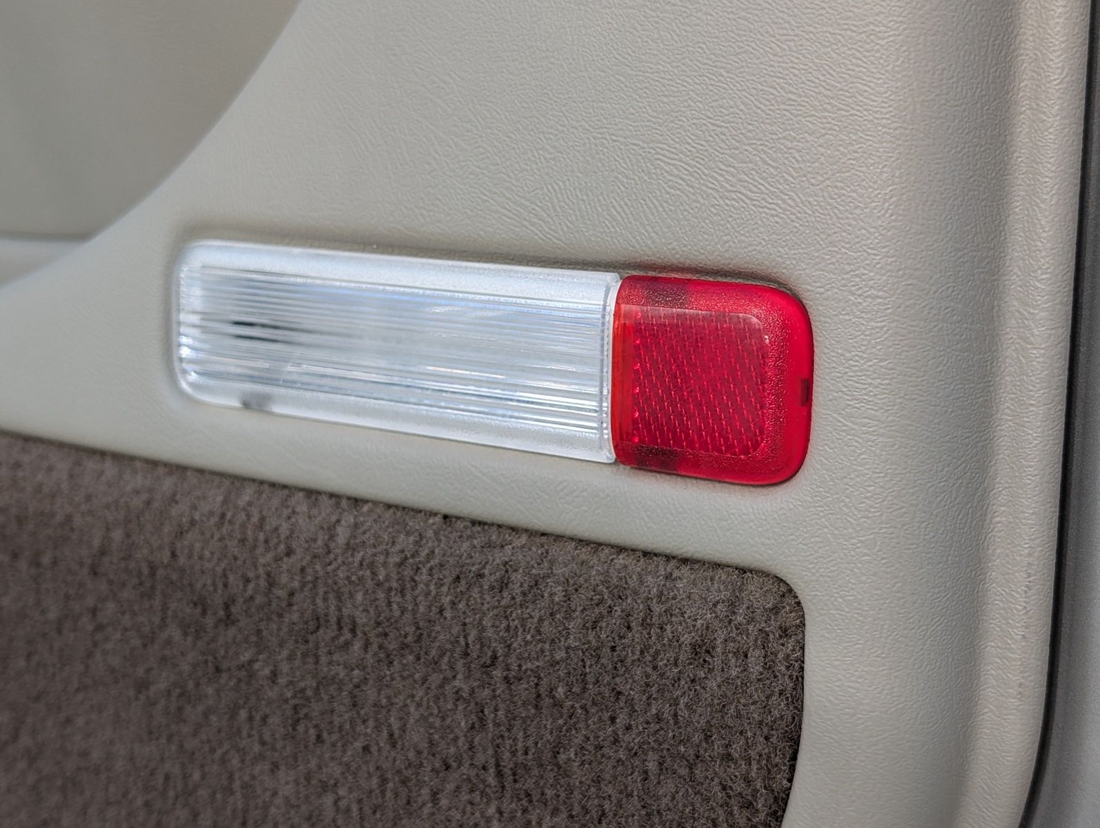 2004 Cadillac Escalade ESV 132