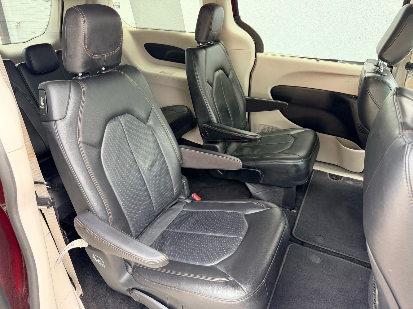 2018 Chrysler Pacifica Touring L photo 20