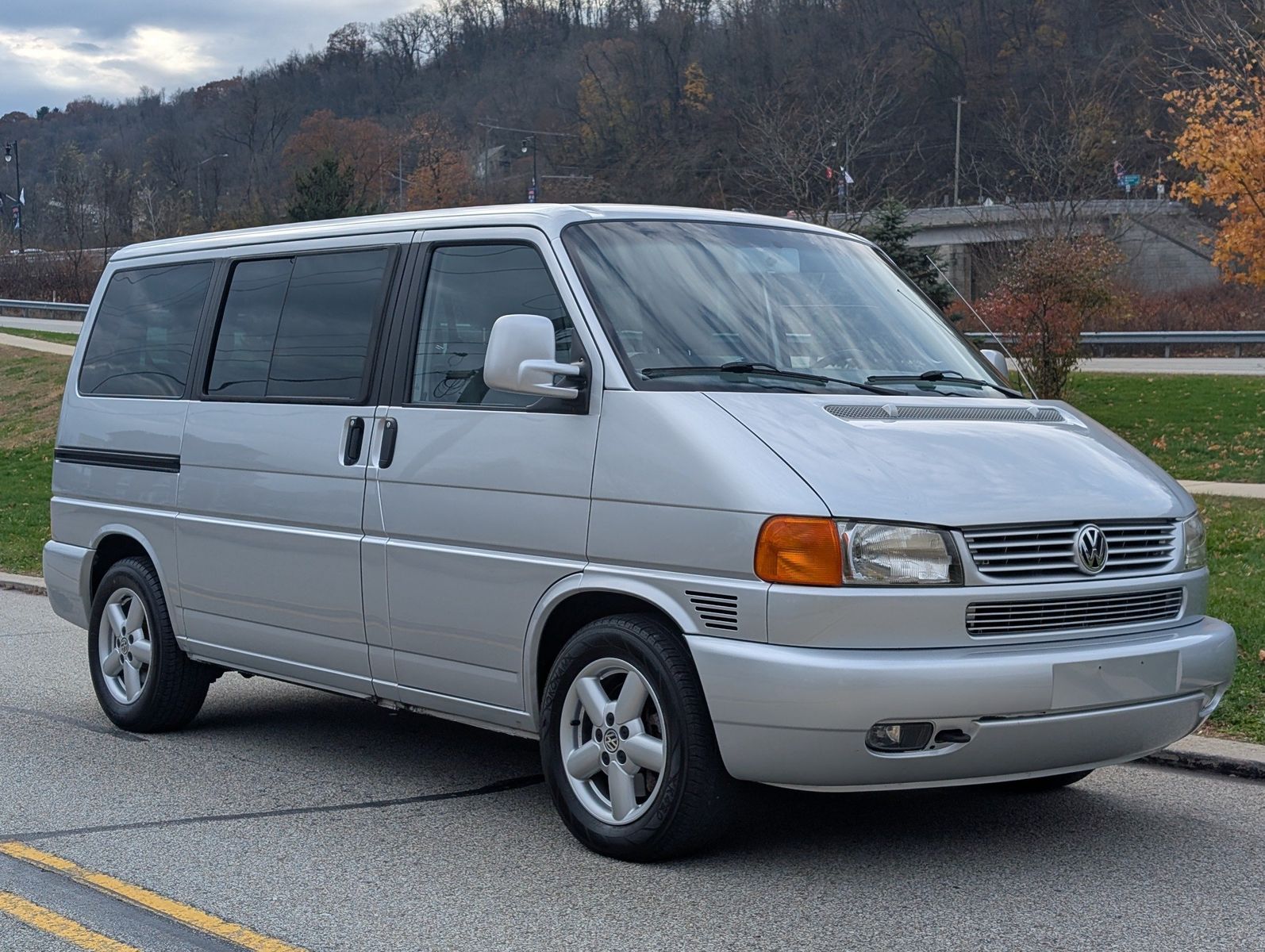 2003 Volkswagen EuroVan 1