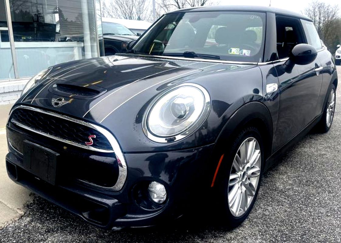 2016 MINI Cooper S 2-Door Hatchback FWD
