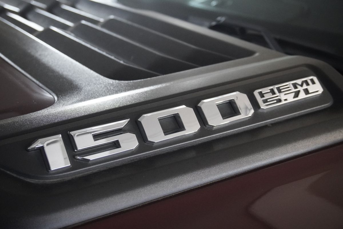 2019 Ram 1500 Laramie Crew Cab 4x4 6'4&quot; Box