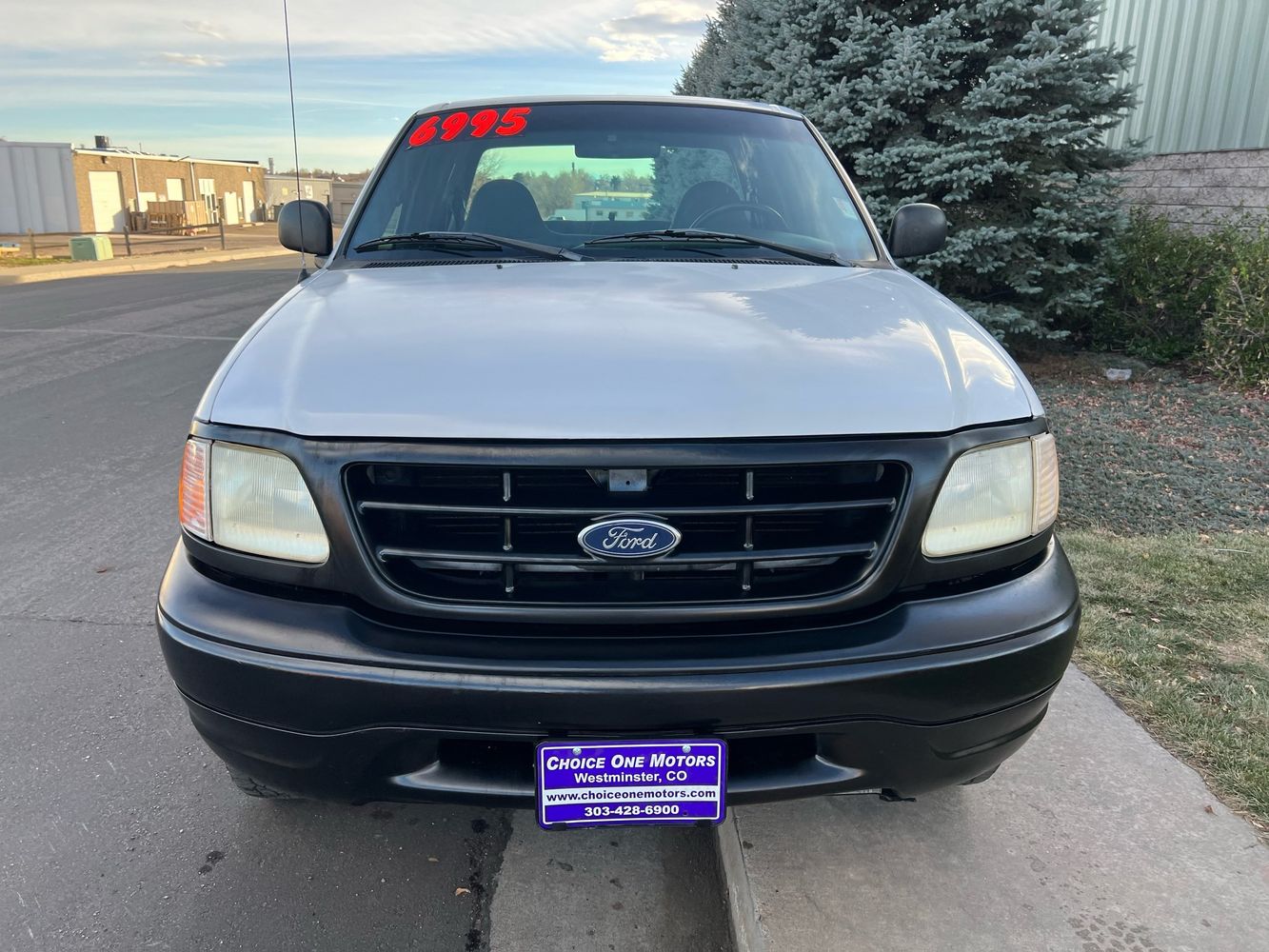 2001 Ford F-150 XL photo 8