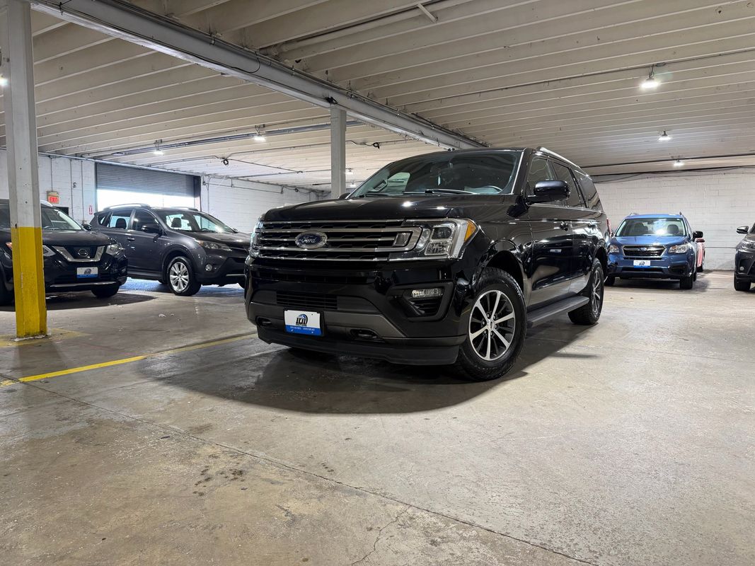 Black 2018 Ford Expedition XLT 4WD SUV / Crossover Four-Wheel Drive Automatic