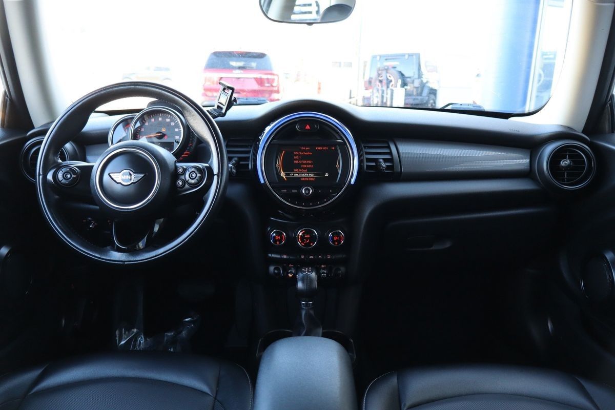 2017 MINI Hardtop Cooper