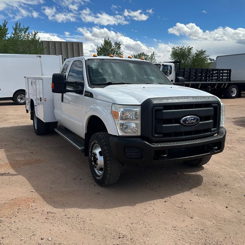 View vehicle photo 3