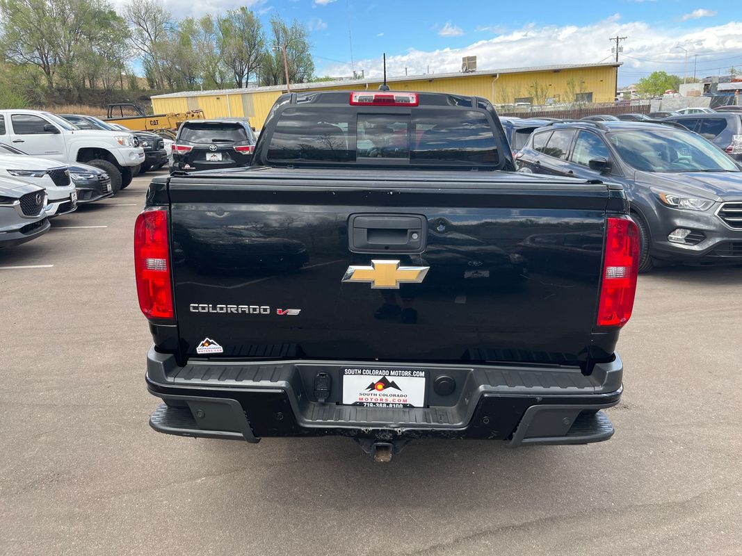 View vehicle photo 6