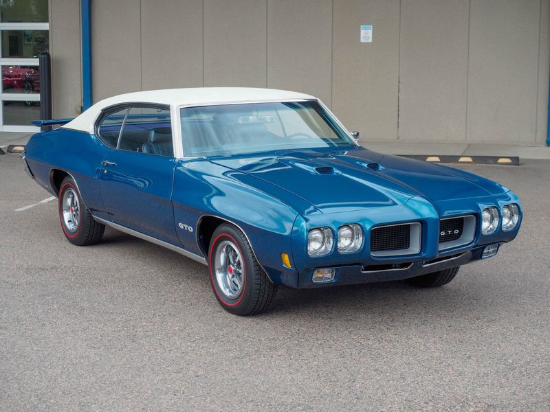 1970 Pontiac GTO - accauctions.com