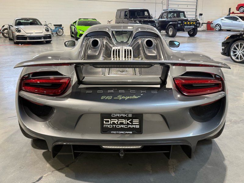2015 Porsche 918 Spyder, photo 4