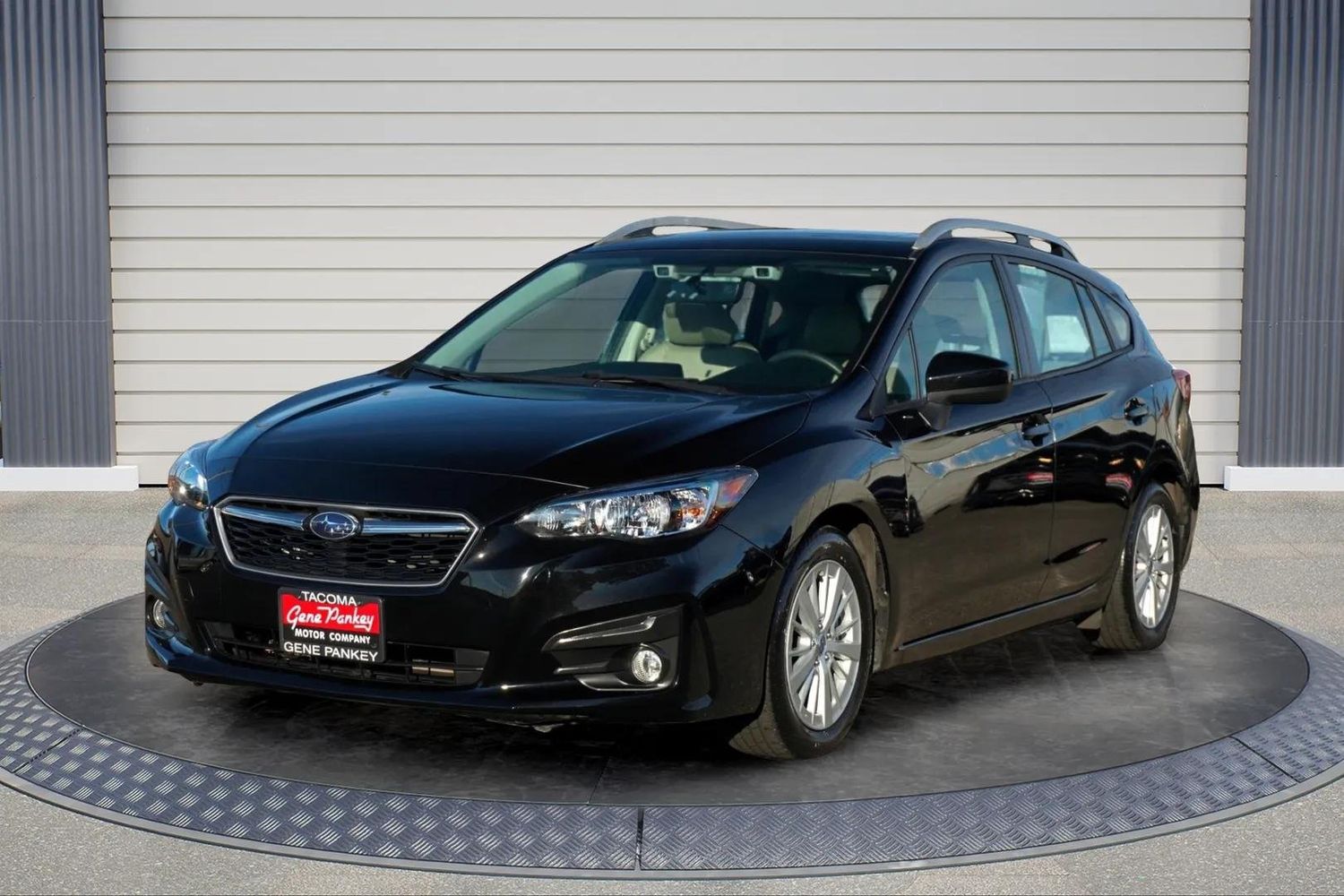 2018 Subaru Impreza 2.0i Premium photo 3