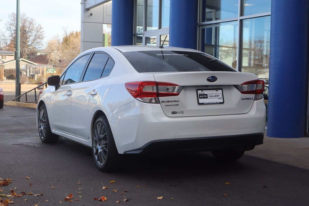 2019 Subaru Impreza 2.0i