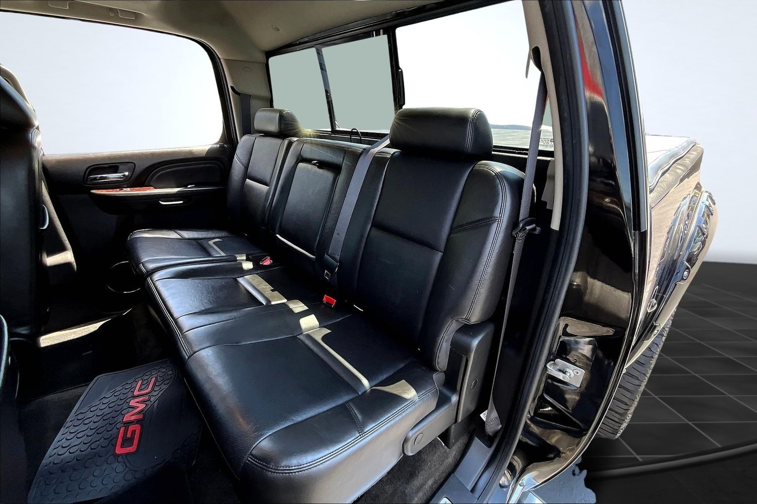 2011 Gmc Sierra Denali photo 23