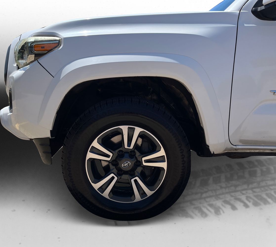 2017 Toyota Tacoma TRD Sport - Photo 34