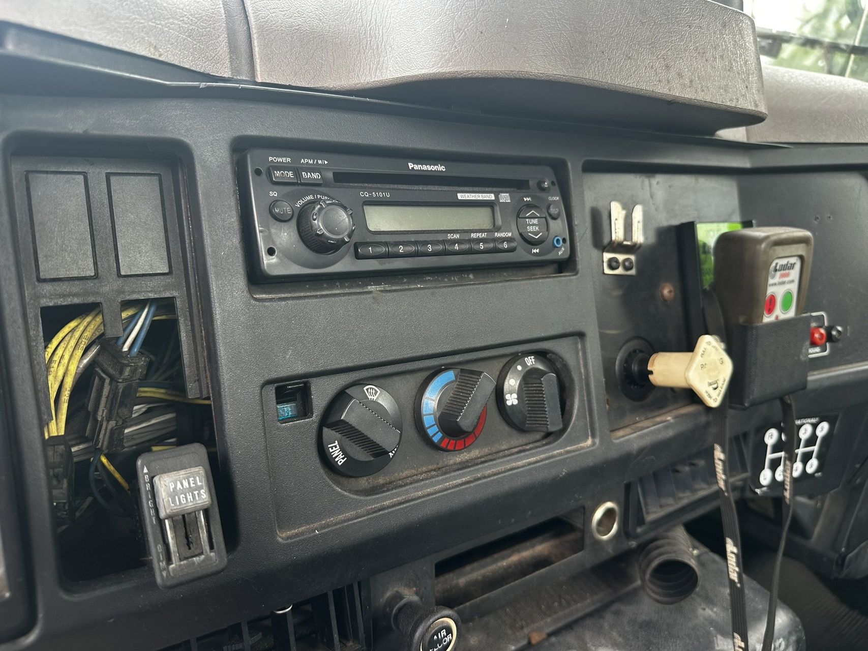 2000 International 4700 23