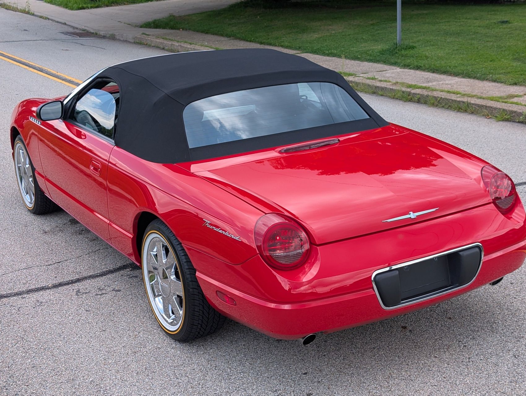 2002 Ford Thunderbird 22