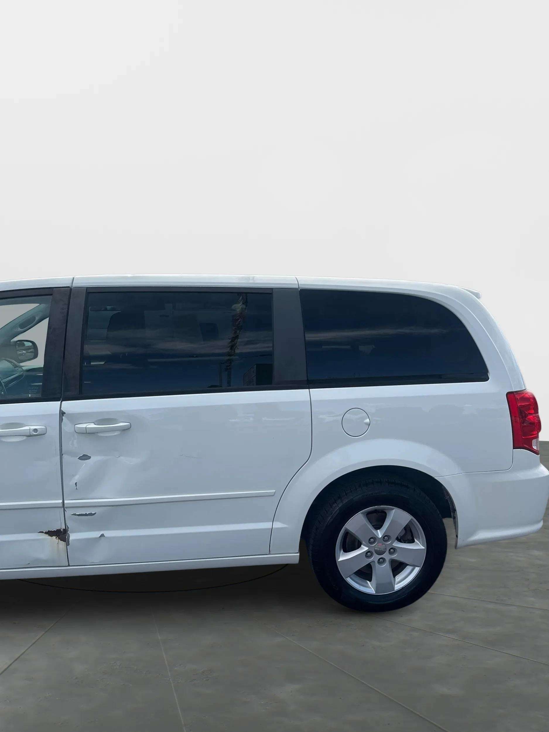 2013 Dodge Grand Caravan SE - Photo 32