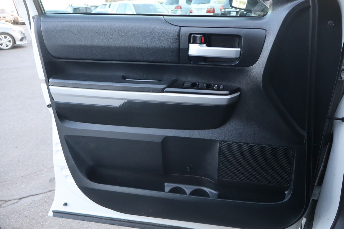 2018 Toyota Tundra SR5 5.7L V8